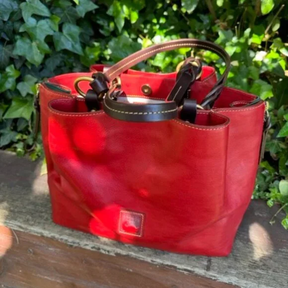 Auth Dooney & Burke Red Florentine Leather Large Barlow Zip Tote Satchel - Picture 2 of 16